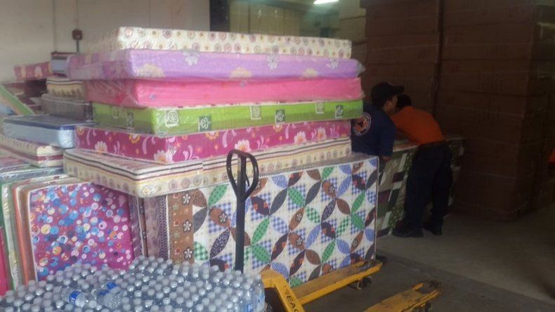 Comienza traslado de asistencia para damnificados por el incendio en Colón