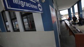 Un centenar de venezolanos regresa de Perú en avión enviado por Maduro