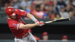 Trout produce 3 carreras en victoria de Angelinos