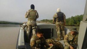 Buscan a pescador desaparecido en Isla León