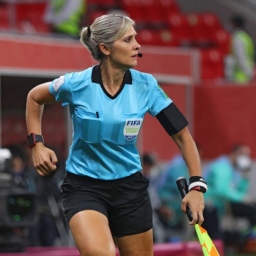 Árbitra Neuza Back. Árbitra Neuza Back.