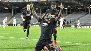 United y Basilea ponen un pie en cuartos de Liga Europa