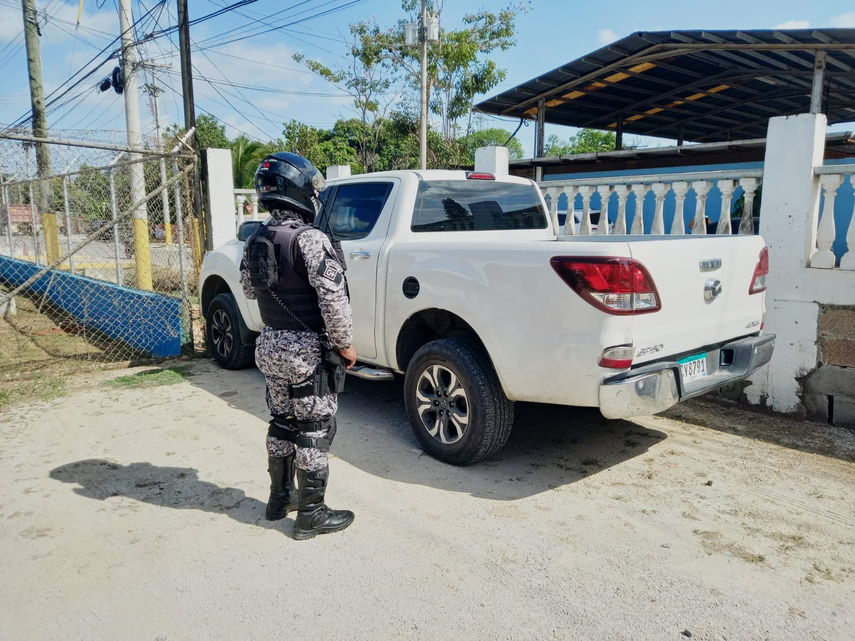 Policía Nacional recupera autos robados