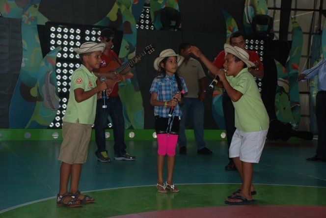 Backstage de la 2da cantadera