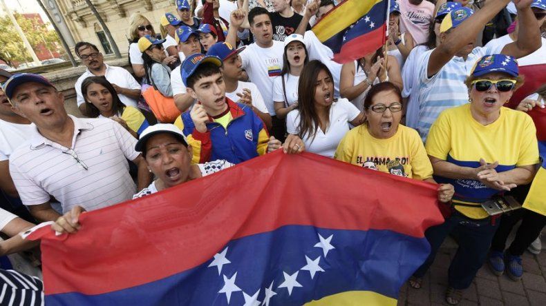 Oposición venezolana convoca el jueves a nueva marcha contra Maduro