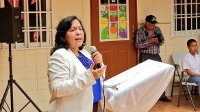 Renuncia de Paredes causa sorpresa y consternación en docentes ante temas pendientes