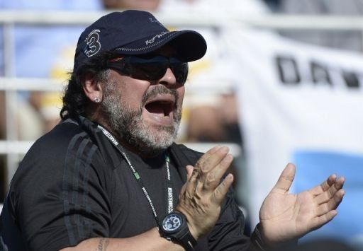 Maradona dice que es un exiliado deportivo por culpa de Grondona