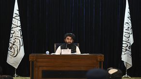 El portavoz de los talibanes, Zabihullah Mujahid, dijo que el gabinete no estaba completo y que intentarían tomar gente de otras partes del país.