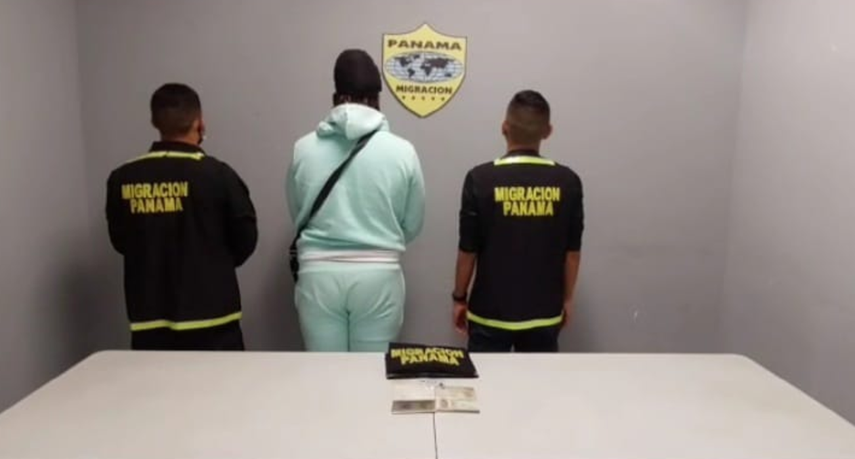 Ciudadano de Haití retenido por Migración.