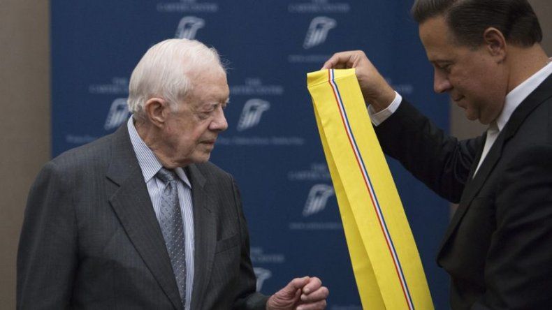 Gobierno de Panamá condecora en EEUU a Jimmy Carter