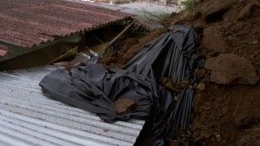 Residentes de Bosques de Las Cibeles afectados por deslizamientos