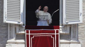 Papa Francisco trata de consolar a hinchas brasileños