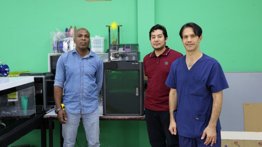Universidad de Panamá desarrolla proyecto para fabricar prótesis.
