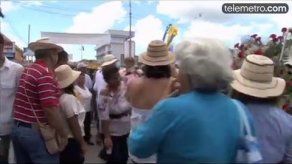 Celebraciones en Chitré culminan con colorido desfile típico