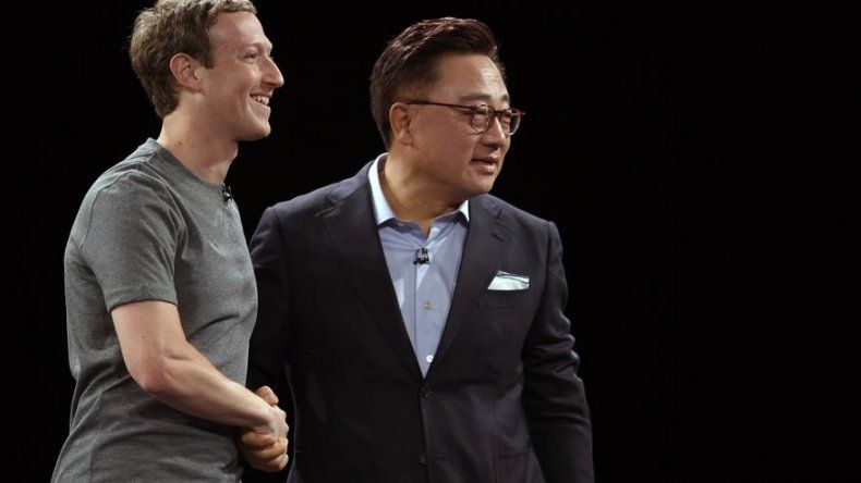 Zuckerberg, módulos y curvas en el domingo pre Mobile World Congress