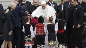 El papa insta a los búlgaros a abrirse a los inmigrantes El papa insta a los búlgaros a abrirse a los inmigrantes