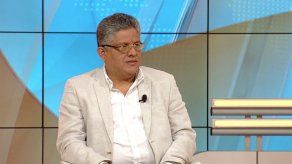 Denuncian supuesta competencia desleal de editorial en colegios particulares