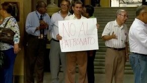 Docentes protestan por creación del Patronato del Instituto Nacional