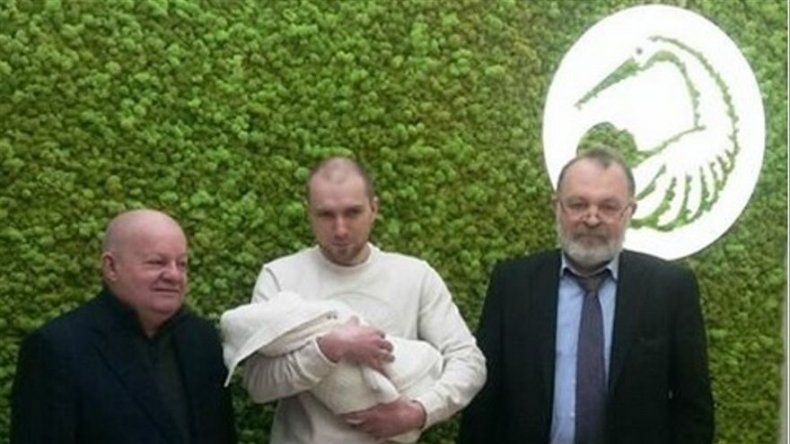 Una clínica ucraniana anuncia el nacimiento de bebé con ADN de tres personas