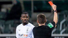 Marcus Thuram recibe suspensión de seis partidos por su escupitajo