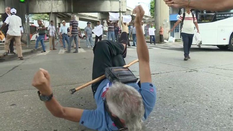 Jubilados vuelven a las calles para exigir sanción de proyecto de aumento