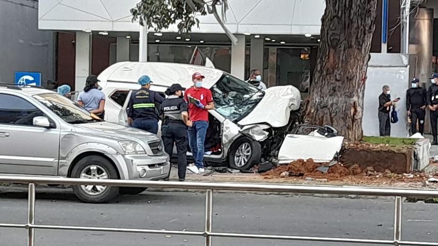 En la vía España en la madrugada del sábado se dio un accidente que dejó una víctima fatal.