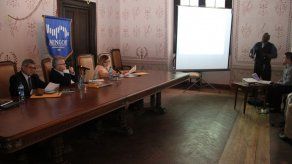 Empresas proponen modelo de transporte para rutas internas Empresas proponen modelo de transporte para rutas internas