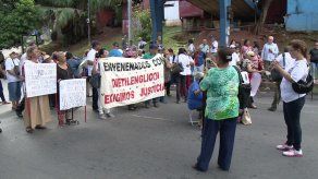 Afectados por dietilenglicol cierran la vía Transístmica