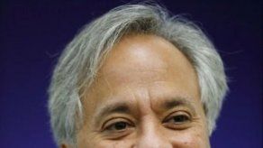 Anish Kapoor baila en defensa de Ai Weiwei en un vídeo al estilo Gangnam