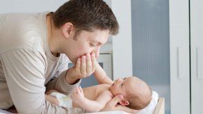 Hablar a los bebés como a los adultos estimula su intelecto