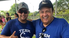Chakatín junto a Osvaldo Ayala.