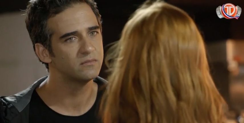 AMOR SIN IGUAL | Miguel sorprende a Poderosa conversando con Leandro