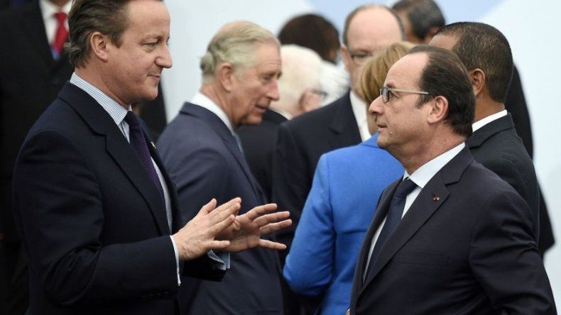 Hollande y Cameron acuerdan reforzar su cooperación en lucha contra el EI