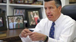 Gobernadores republicanos se oponen a nuevo plan de salud