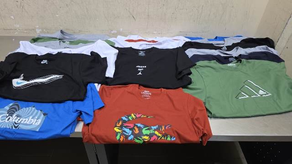 Aduanas decomisa ropa con marcas falsificadas