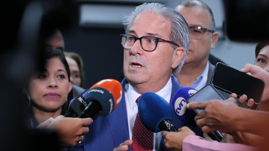 Ministro de Salud responde a la situación actual de los hospitales públicos del MINSA.