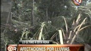 Inundaciones y derrumbes por lluvias en Las Cumbres y J. Díaz