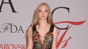 Amanda Seyfried y Ed Helms protagonizarán The Clapper