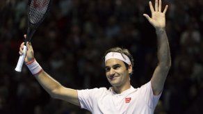 Federer gana título 99