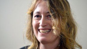 Periodista argentina presenta la biografía no oficial del papa