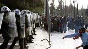 Nuevas protestas y disturbios en Grecia