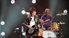 Wood intenta persuadir a los Stones para actuar en Glastonbury