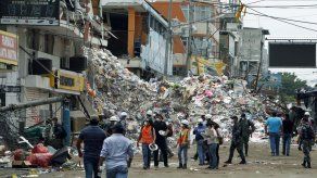 Bomberos que trabajaron en zona devastada entrarán en terapia de salud mental