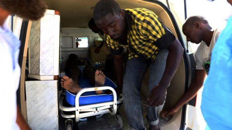 Mueren decenas de migrantes en naufragio en Libia