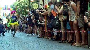 Miles se reúnen en Madrid para desfile de orgullo LGBT