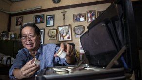 El embalsamador del dictador filipino Marcos revela sus secretos