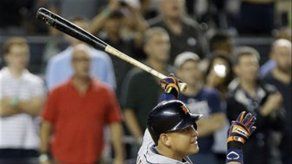 Davis se interpone entre Cabrera y Triple Corona