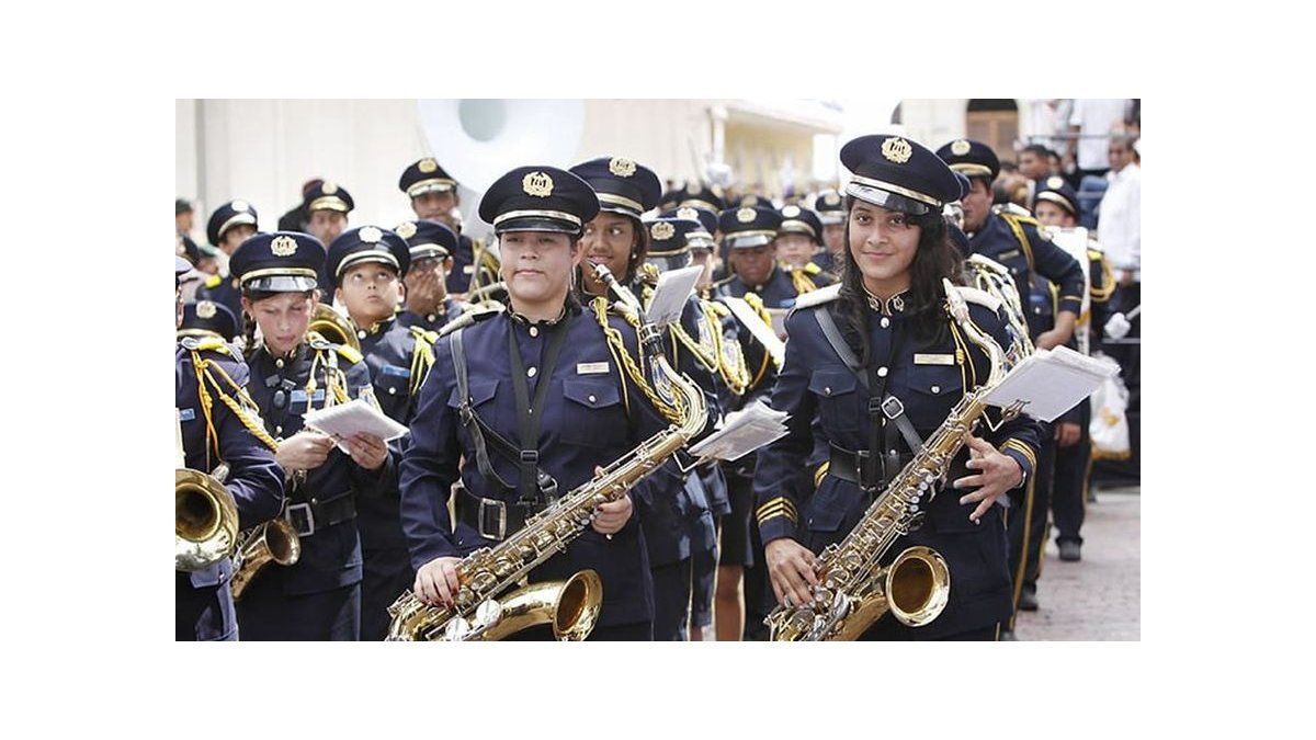 Rutas y horarios de los desfiles patrios del 4 de noviembre Rutas y horarios de los desfiles patrios del 4 de noviembre