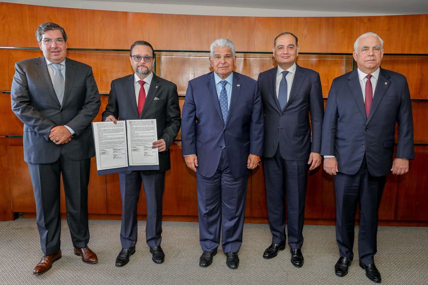 Presidente Mulino concreta acuerdo para el retorno de Chiquita Panamá