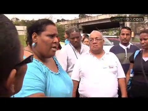 Antimotines despejan protesta en Tinajitas